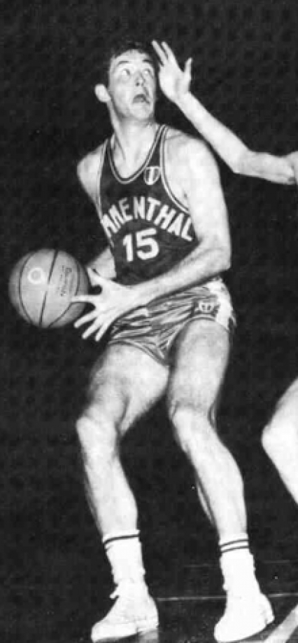 Bill Bradley in azione con la maglia del Simmenthal